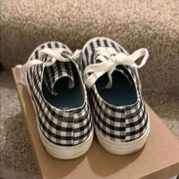 Black and White Checkered Women’s Shoes - Picture 3 of 6